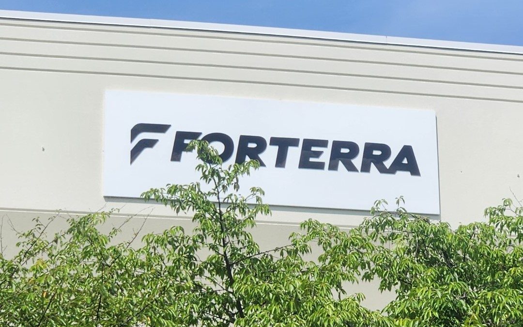 outdoor business signs