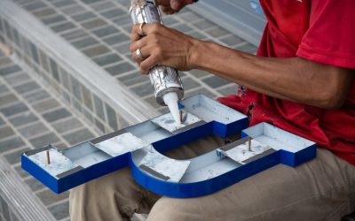 What to Expect When You Hire a Custom Sign Company